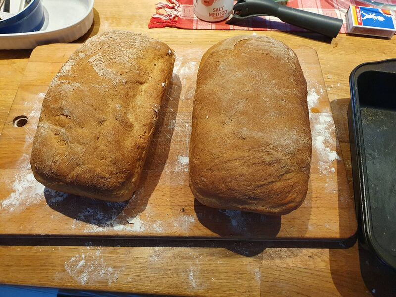 File:Two loafs of bread top.jpg