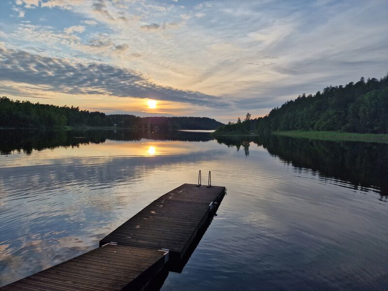 File:Långsjön, midsummer sunset - 20230619 210553.jpg